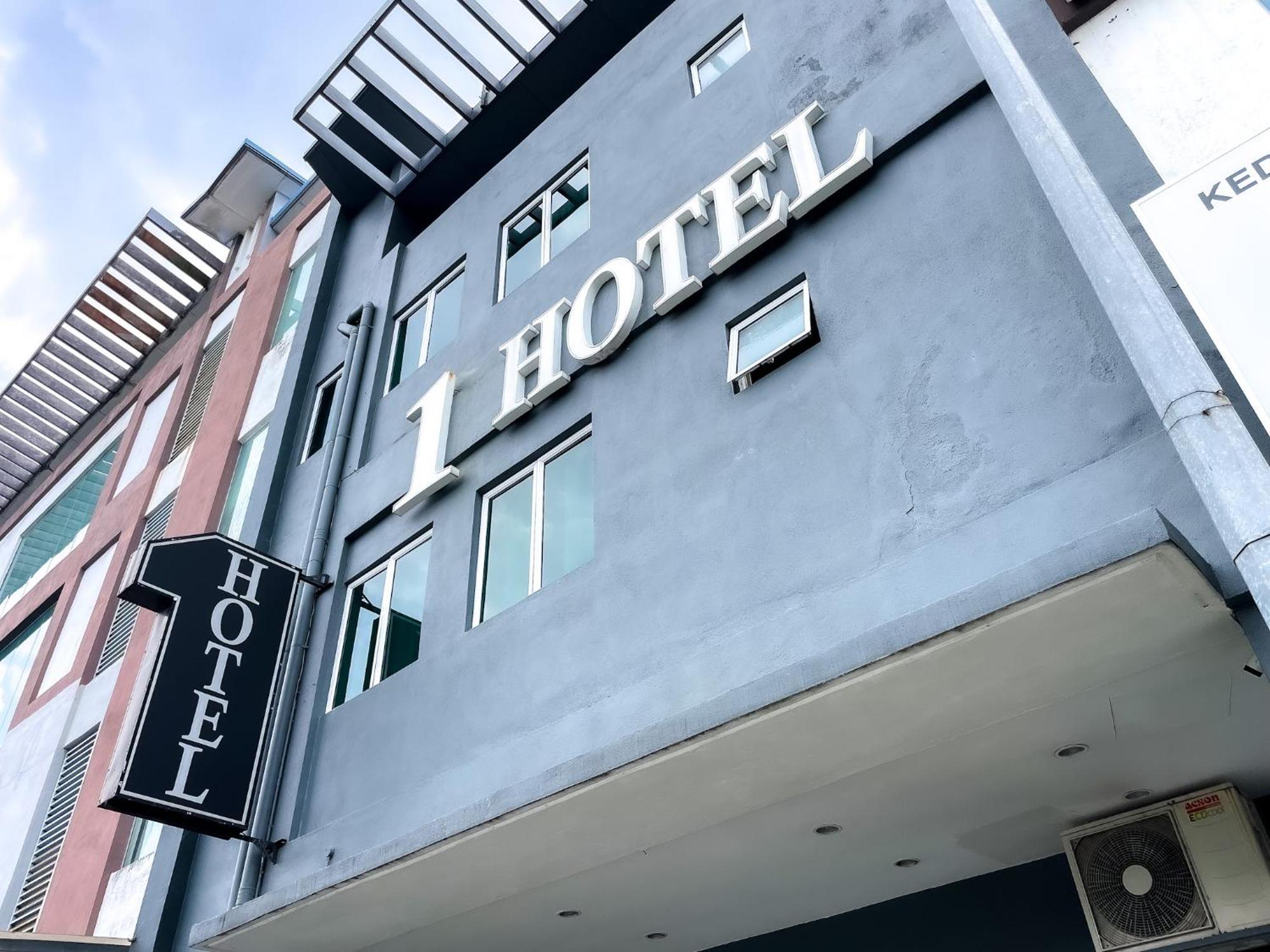 1 Hotel Mahkota Cheras Exterior photo